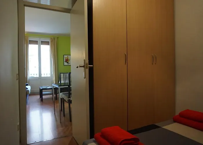 Aparteasy - Montjuic & Fira Apartamento Barcelona